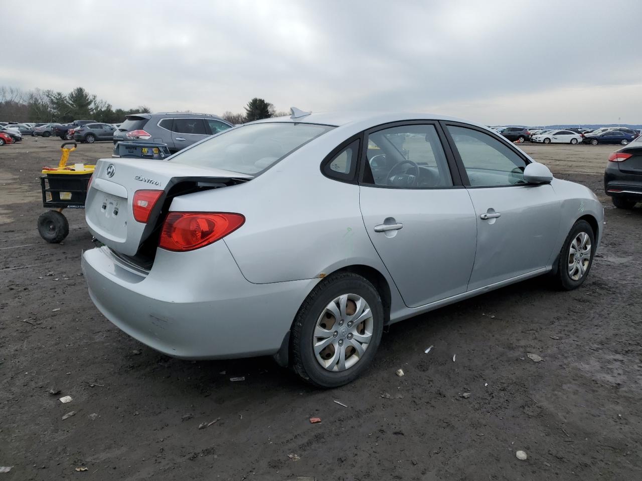 2009 Hyundai Elantra - Image 3