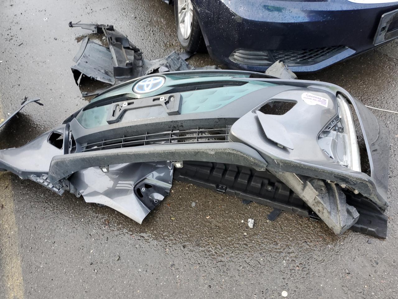 2019 Toyota Prius - Image 12