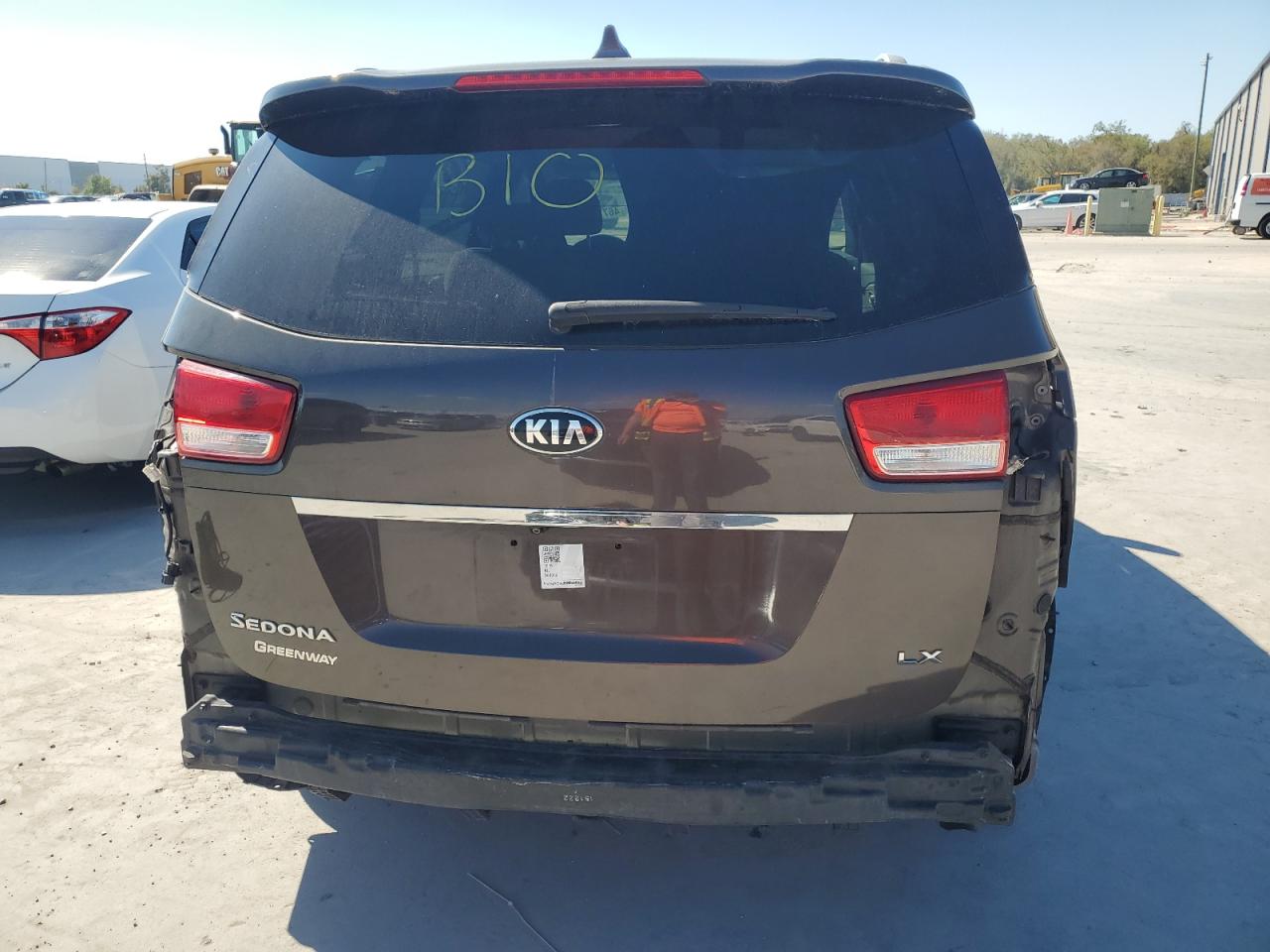 2016 Kia Sedona - Image 6
