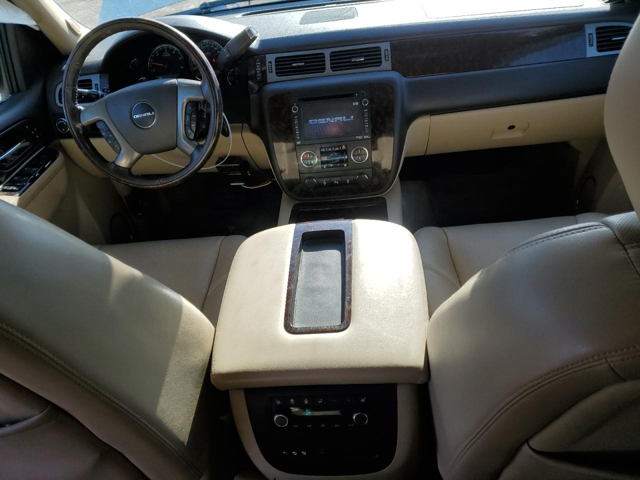 2013 GMC Yukon - Image 8