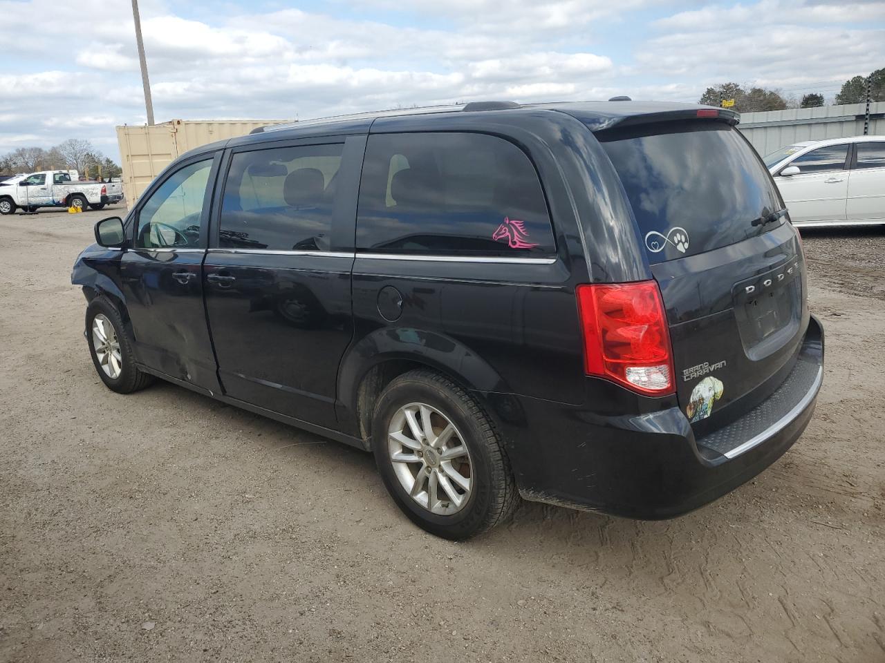 2018 Dodge Caravan - Image 2