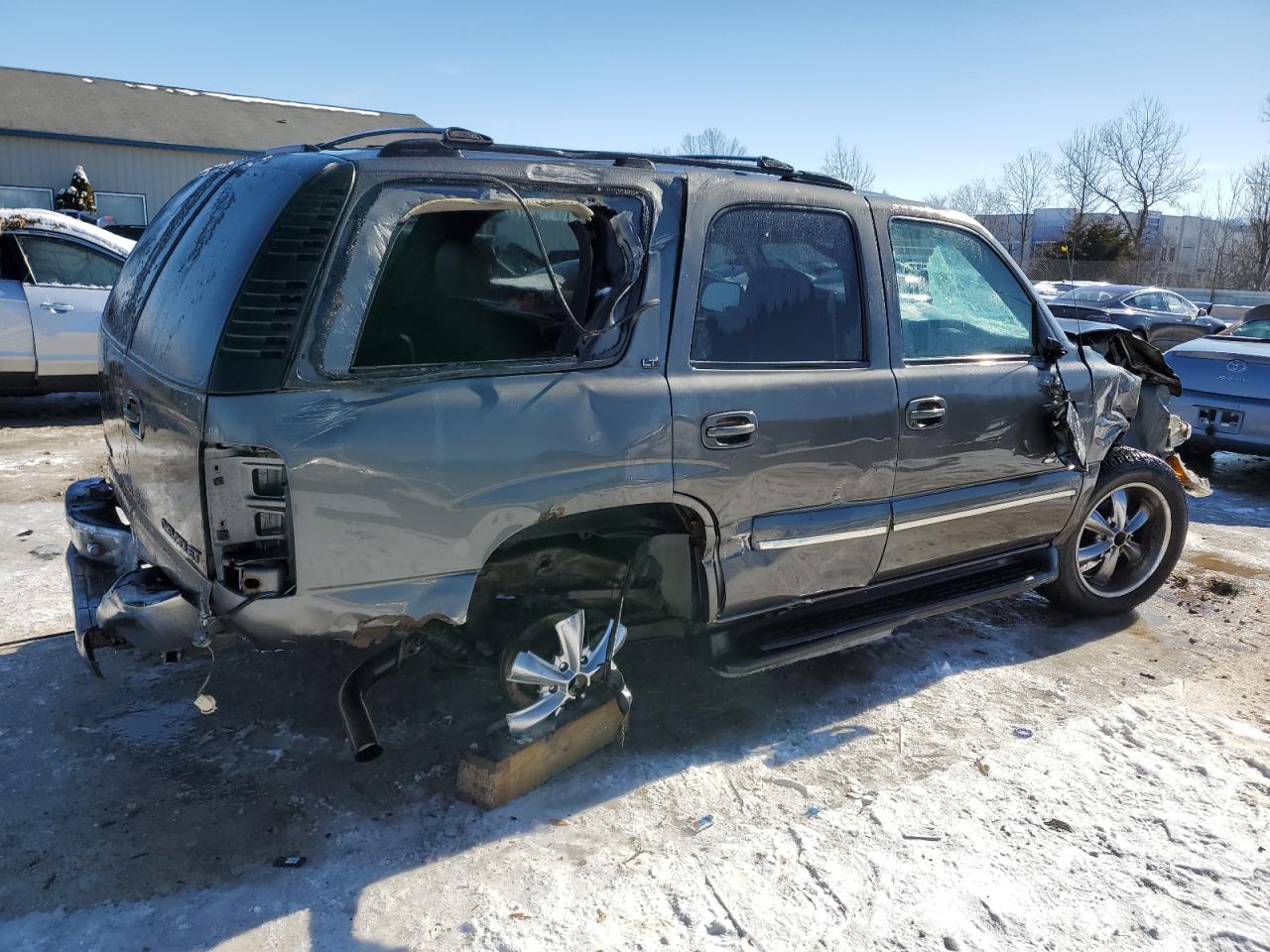 2001 Chevrolet Tahoe - Image 3