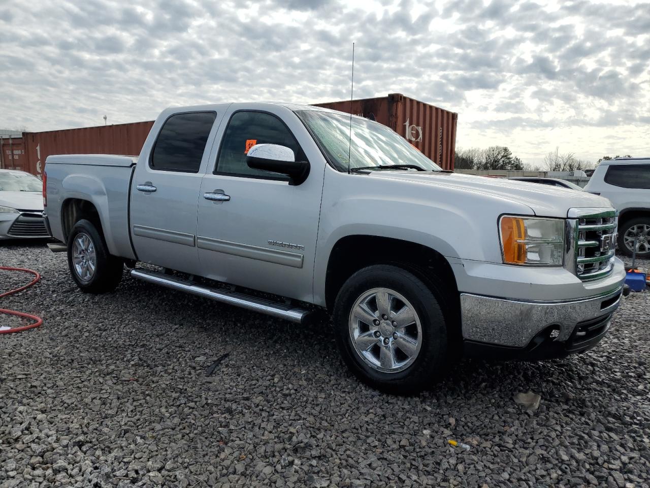 2011 GMC Sierra - Image 4