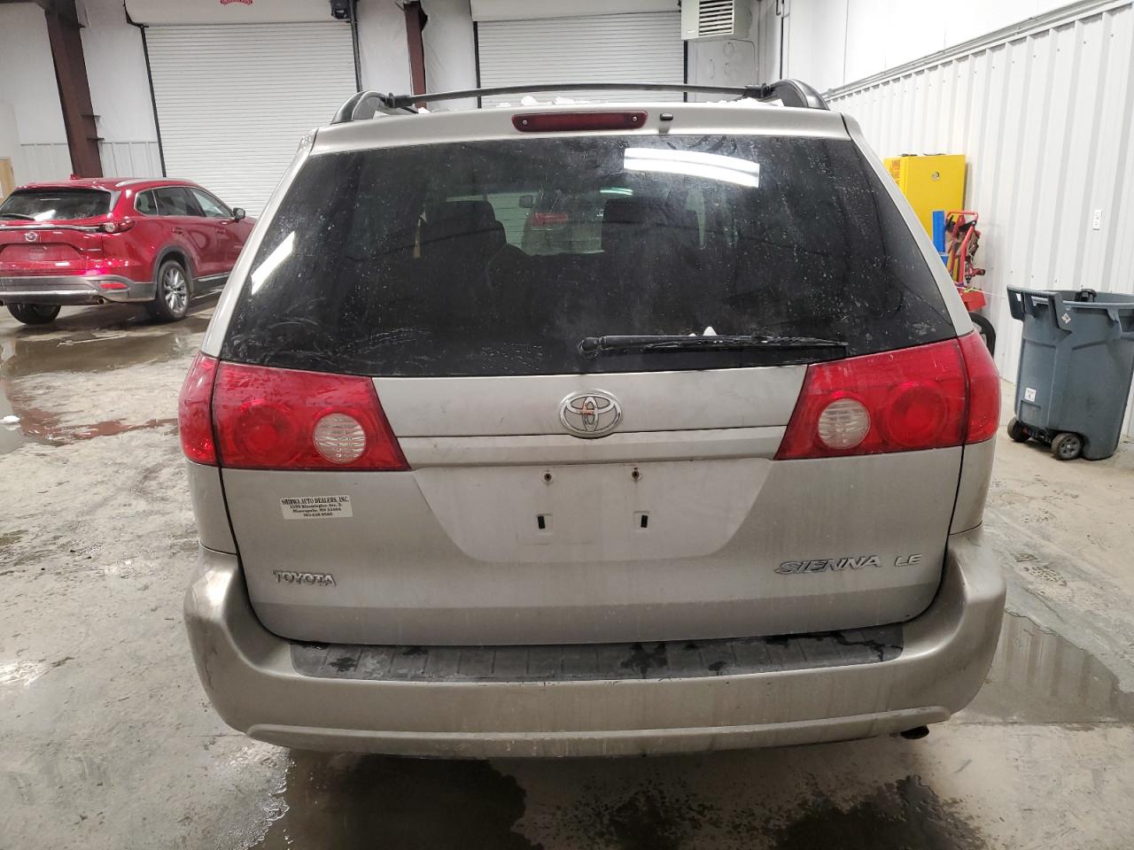 2007 Toyota Sienna - Image 6