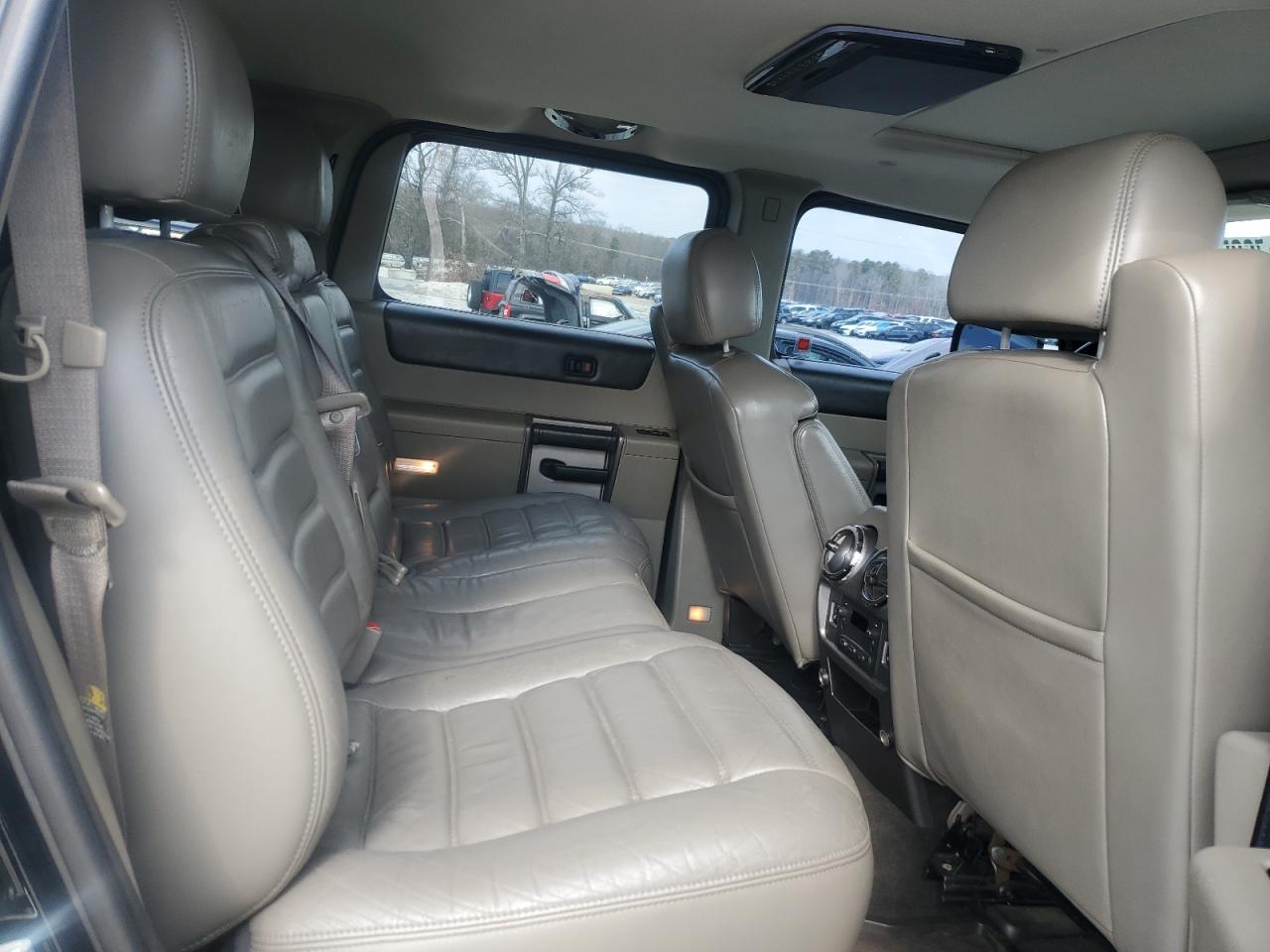 2004 Hummer H2 - Image 11