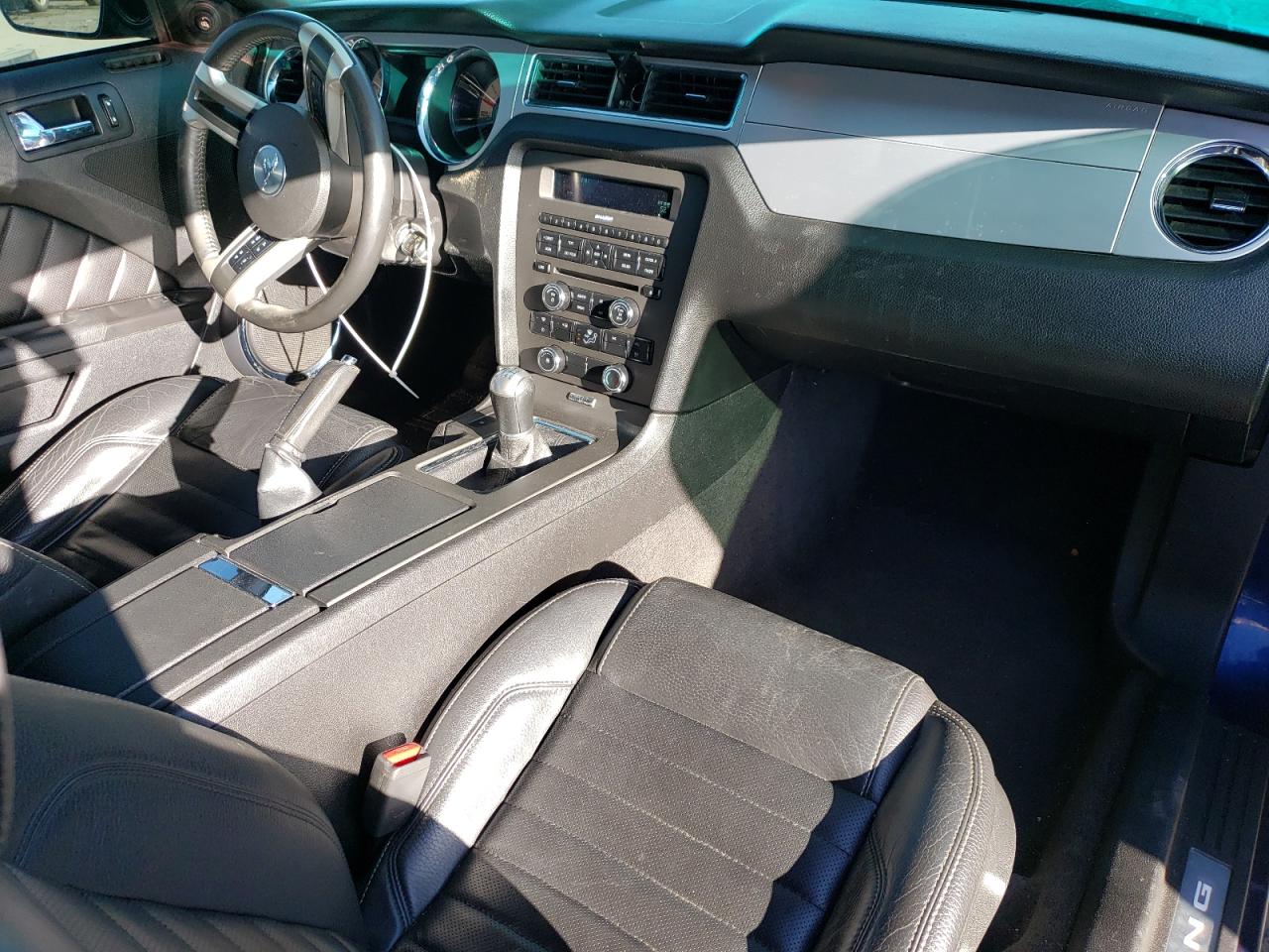 2011 Ford Mustang - Image 8