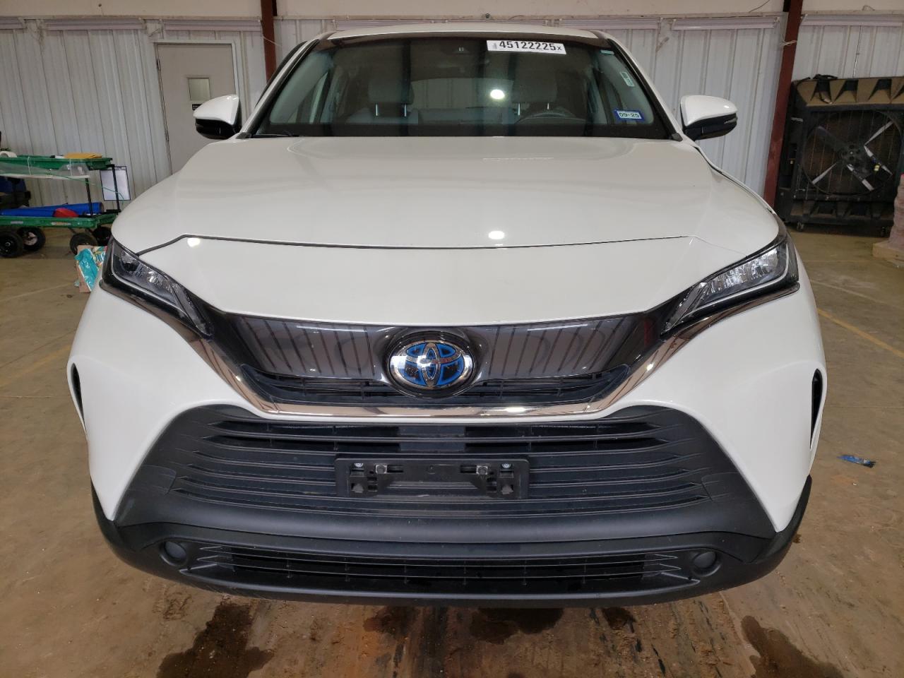 2021 Toyota Venza - Image 5