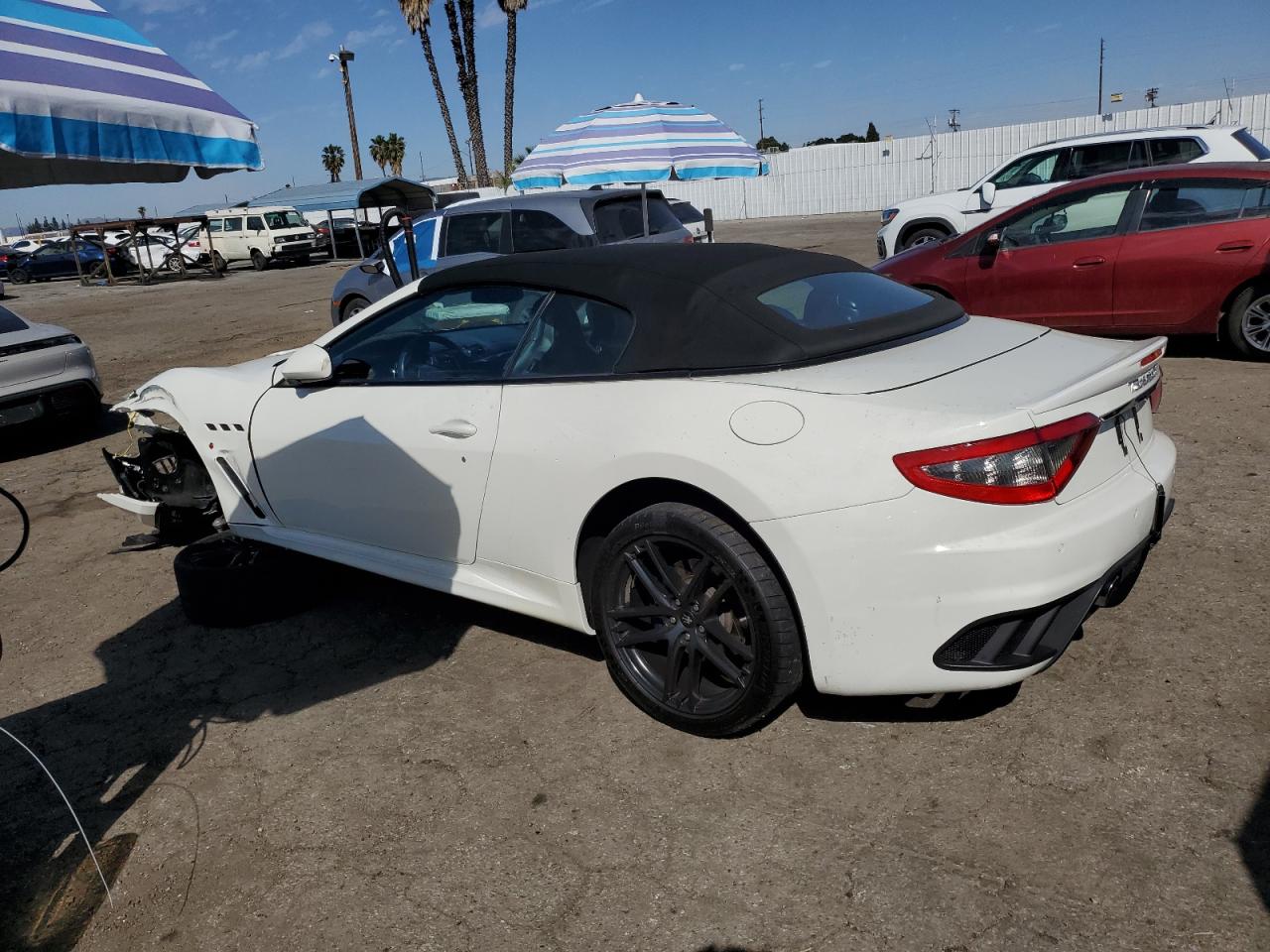 2015 Maserati GranTurismo - Image 2