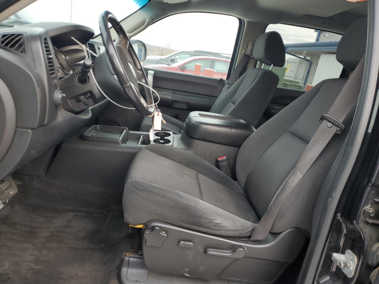 2007 Chevrolet Silverado - Image 7