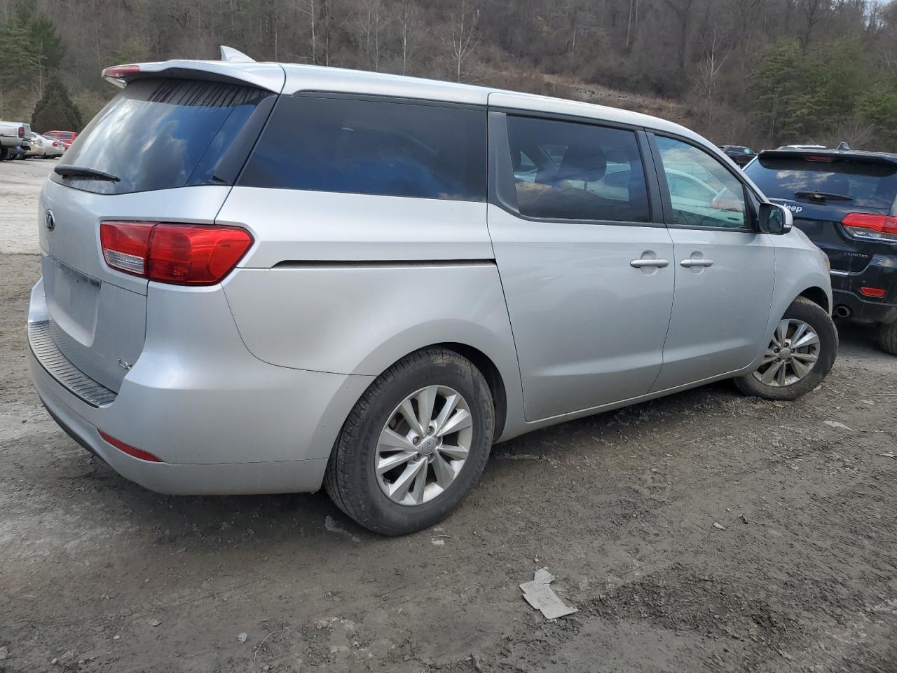 2018 Kia Sedona - Image 3