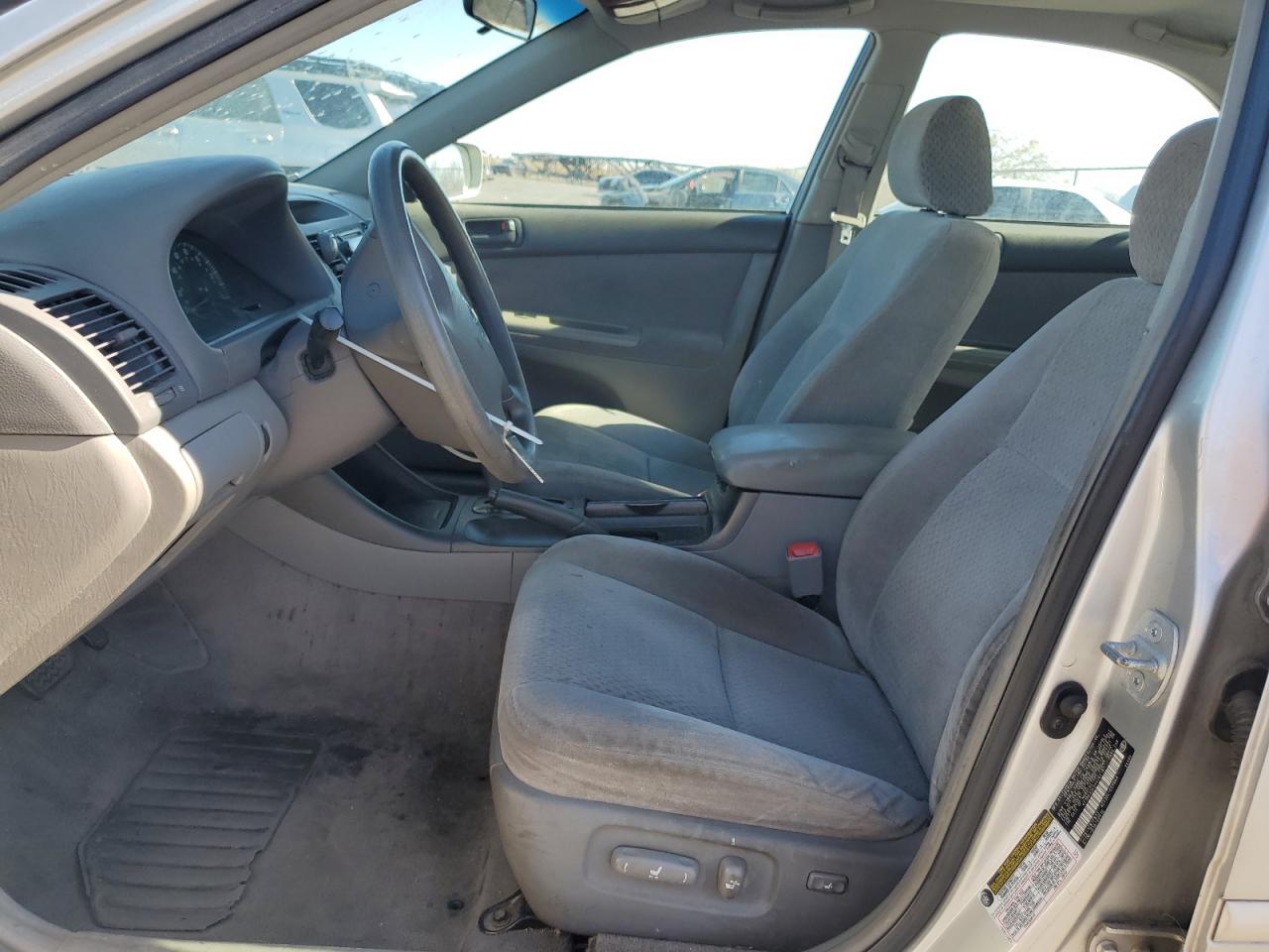 2004 Toyota Camry - Image 7