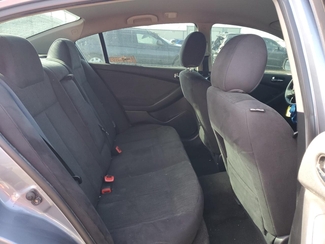 2012 Nissan Altima - Image 10