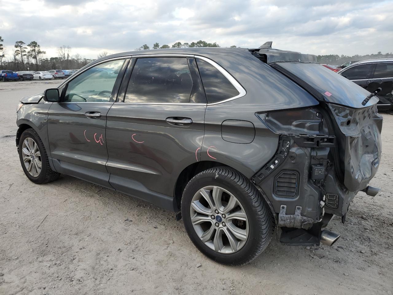 2019 Ford Edge - Image 2