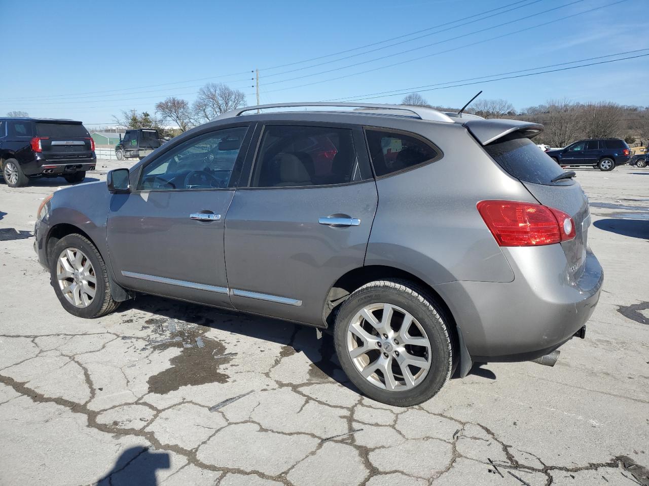 2012 Nissan Rogue - Image 2