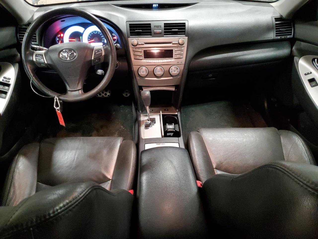 2011 Toyota Camry - Image 8