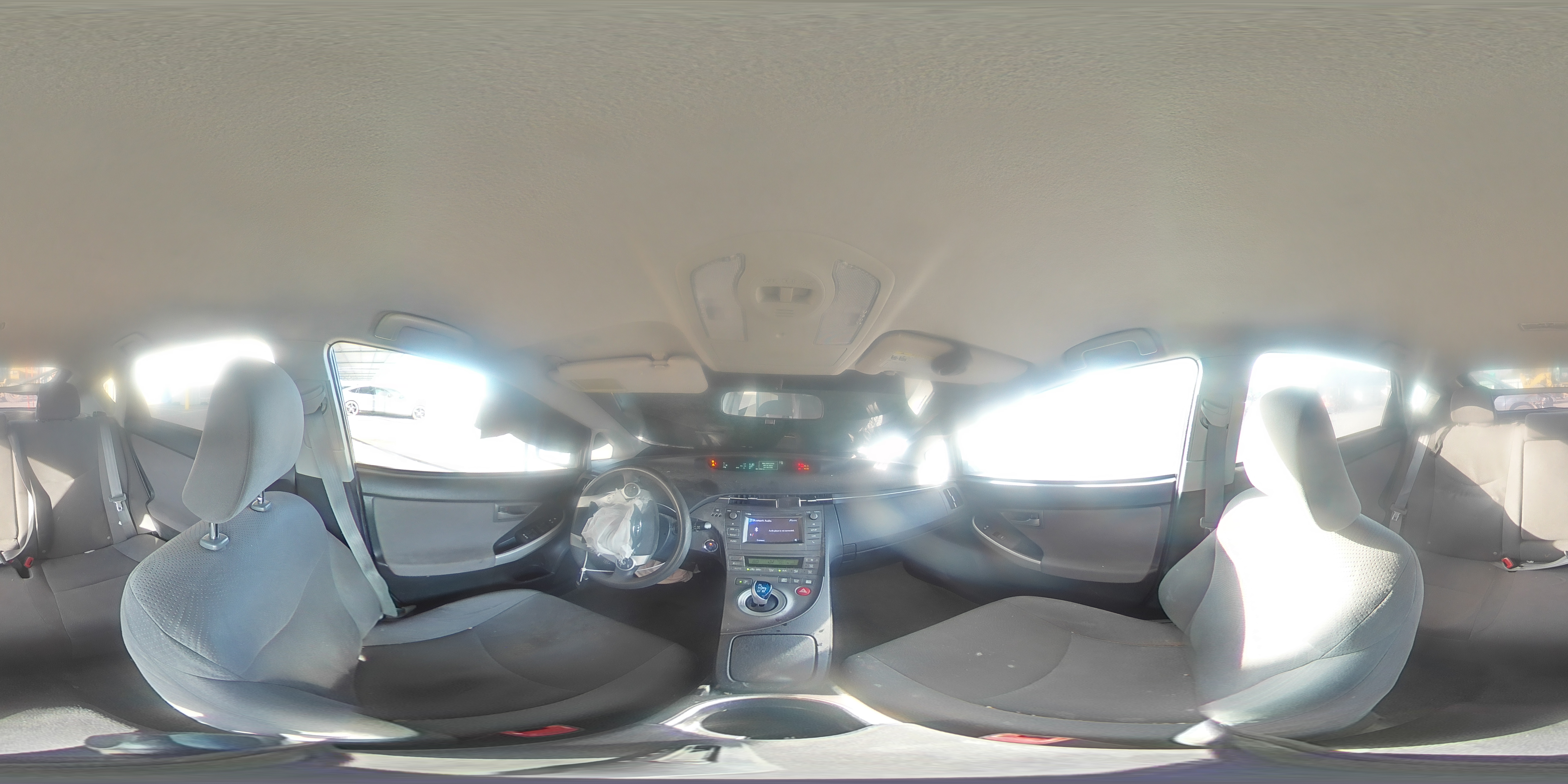 2013 Toyota Prius - Image 13