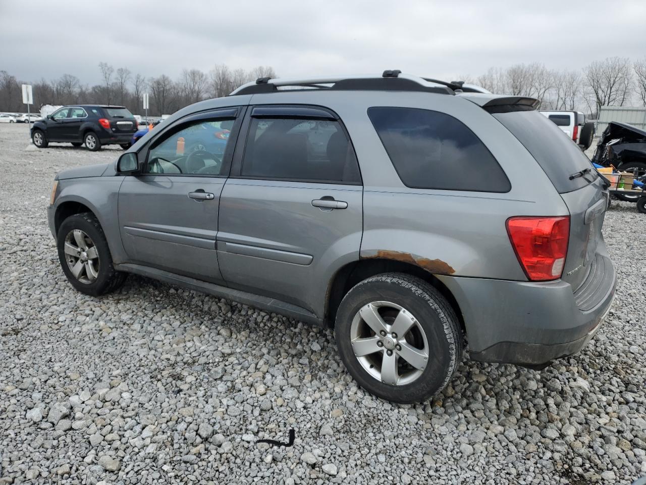 2006 Pontiac Torrent - Image 2