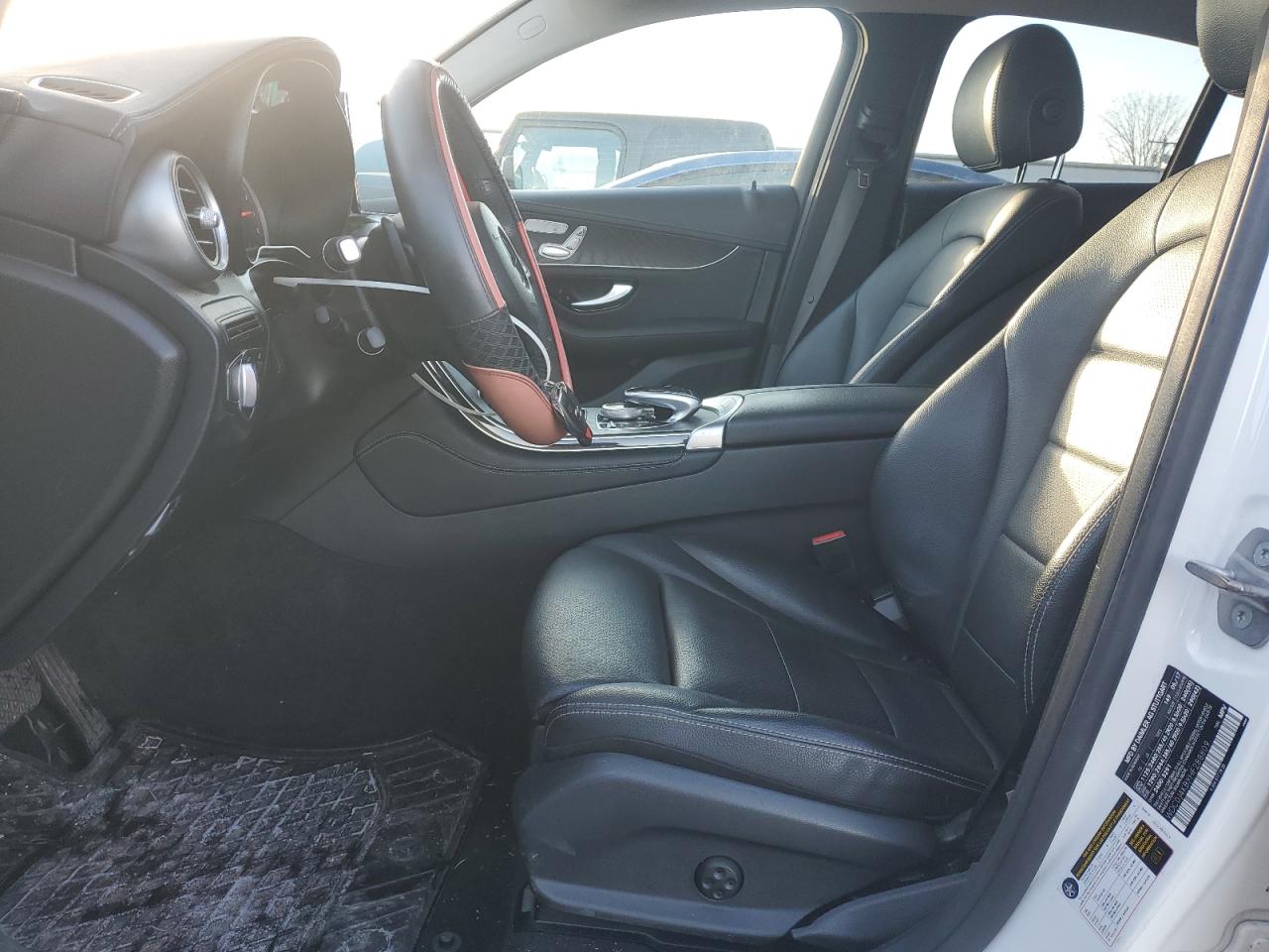 2017 Mercedes-Benz GLC - Image 7