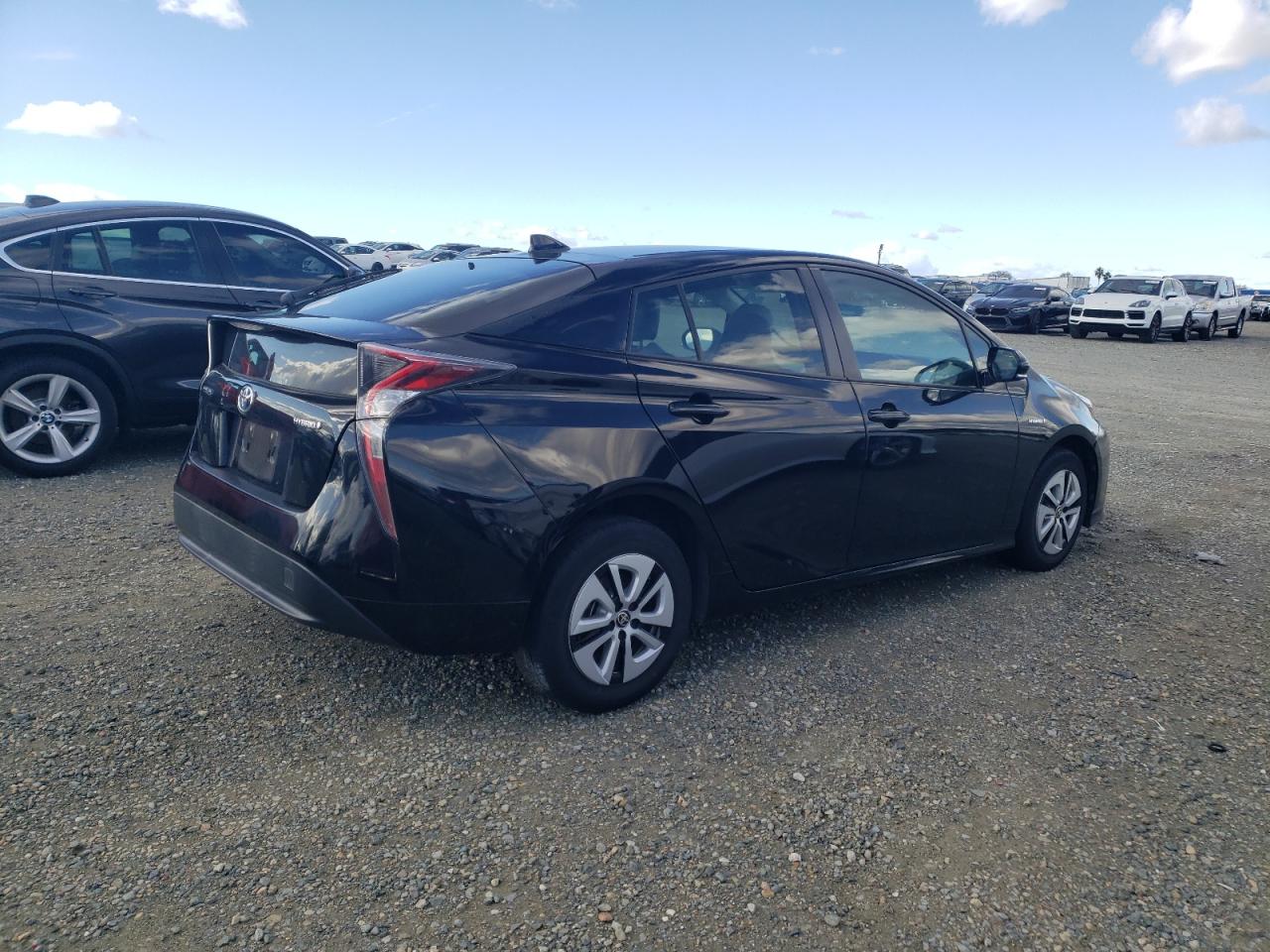 2016 Toyota Prius - Image 3