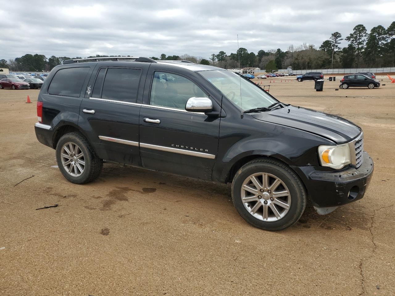 2007 Chrysler Aspen - Image 4