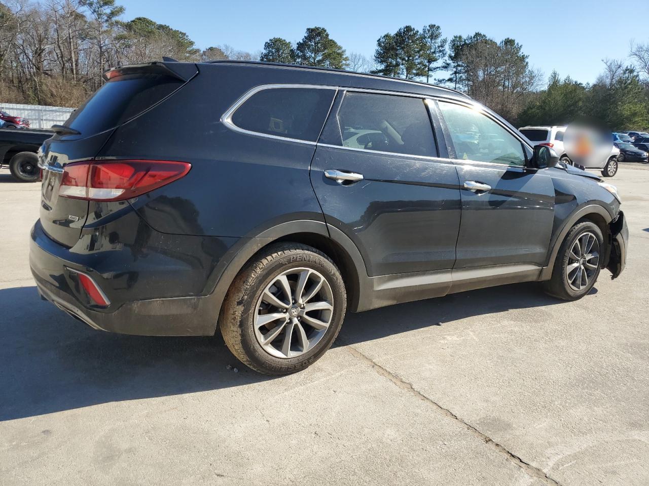 2017 Hyundai Santa Fe - Image 3