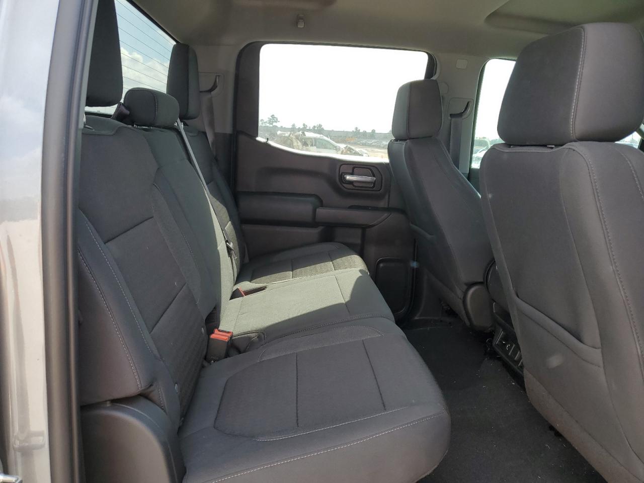 2020 Chevrolet Silverado - Image 10