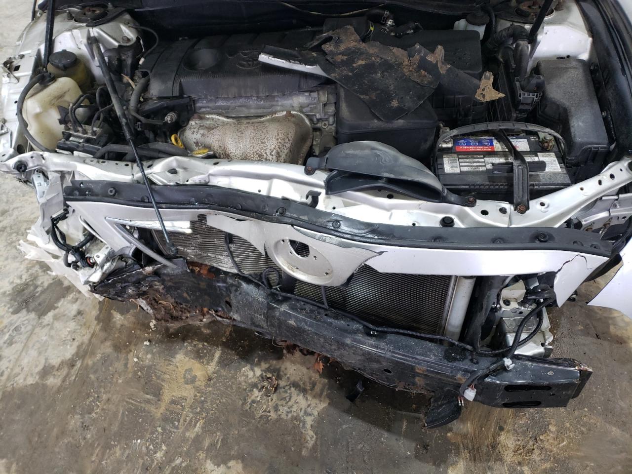 2011 Toyota Camry - Image 12