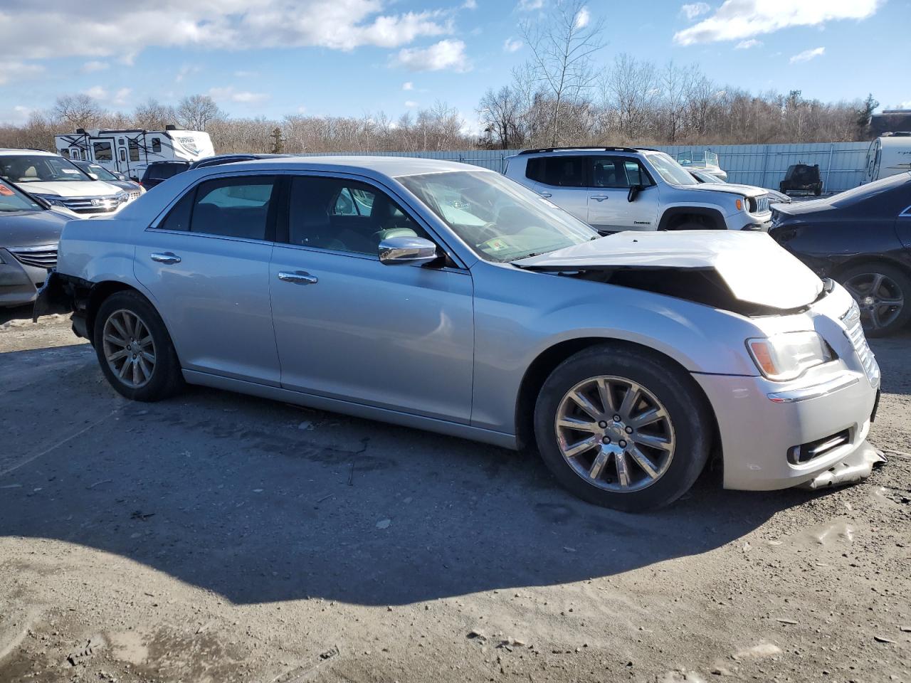2012 Chrysler 300 - Image 4