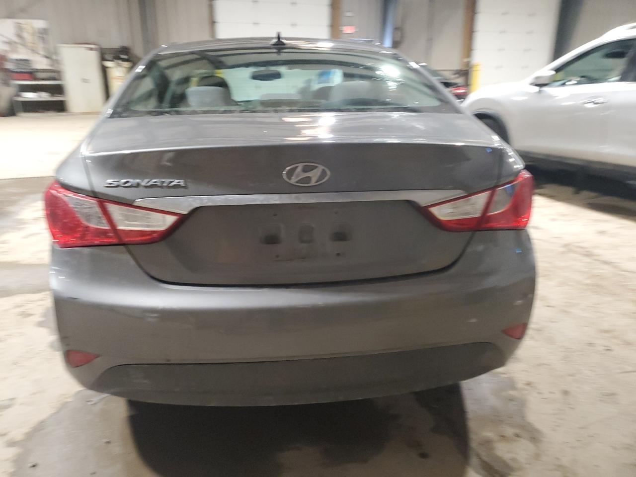 2014 Hyundai Sonata - Image 6