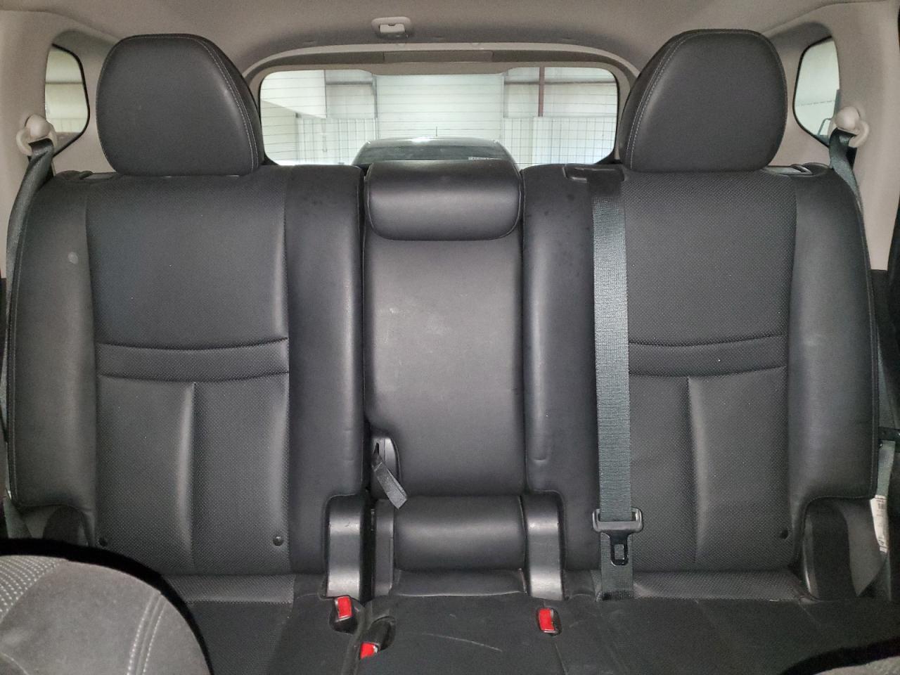 2015 Nissan Rogue - Image 10