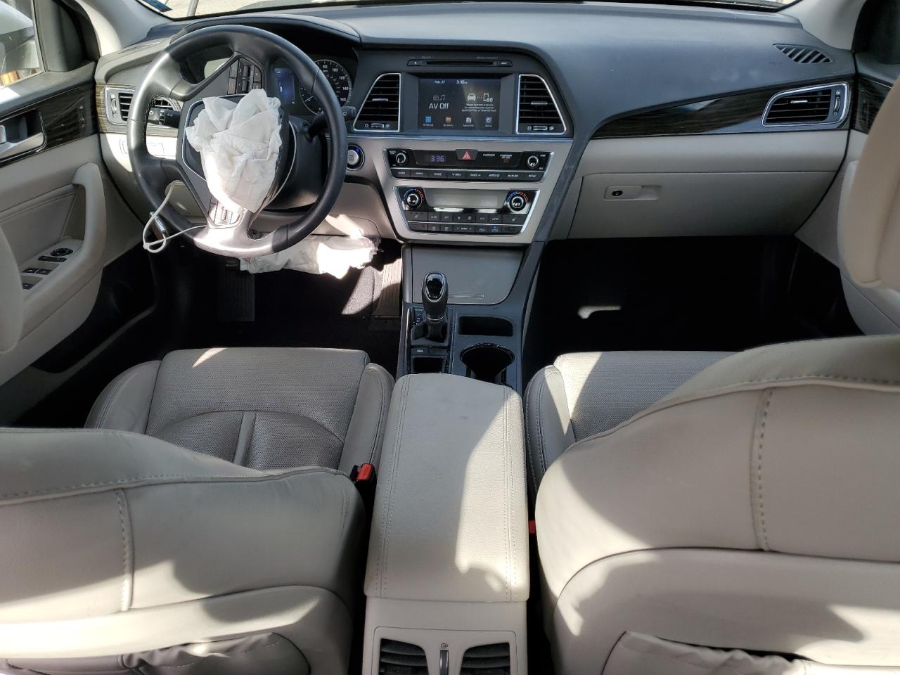 2017 Hyundai Sonata - Image 8