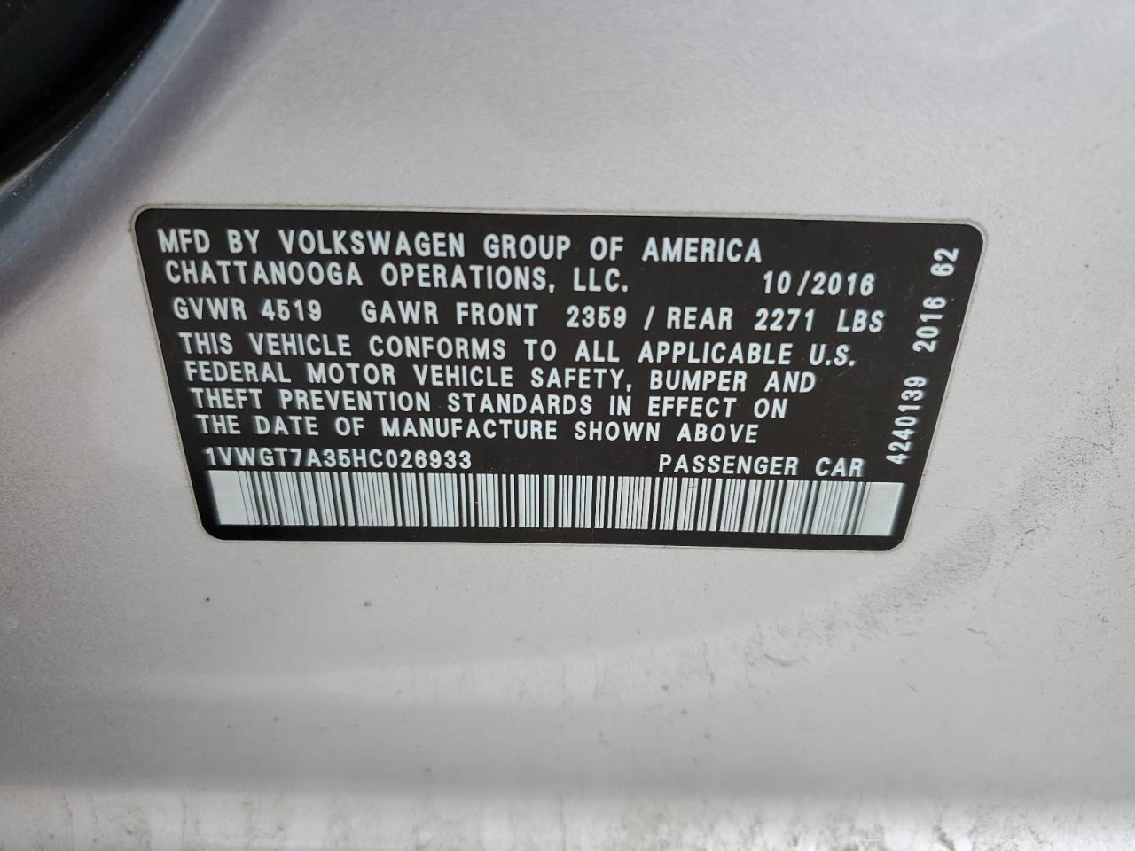 2017 Volkswagen Passat - Image 12