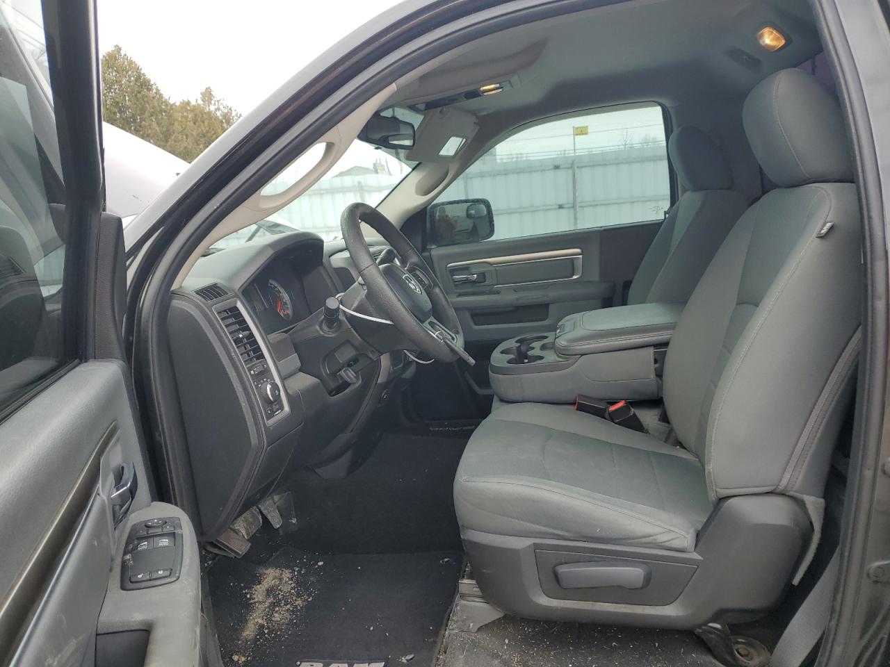 2016 RAM 1500 - Image 7
