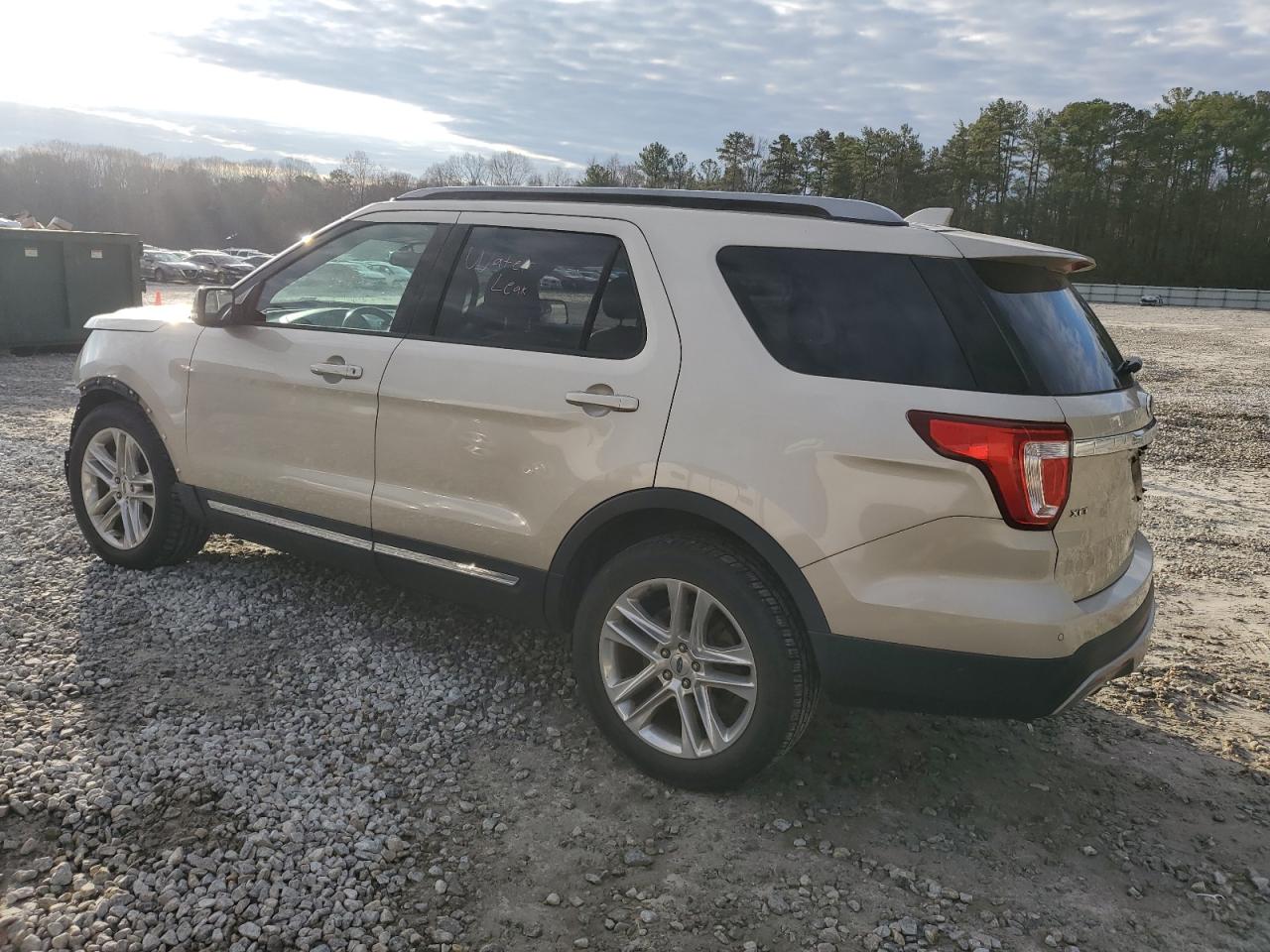 2017 Ford Explorer - Image 2