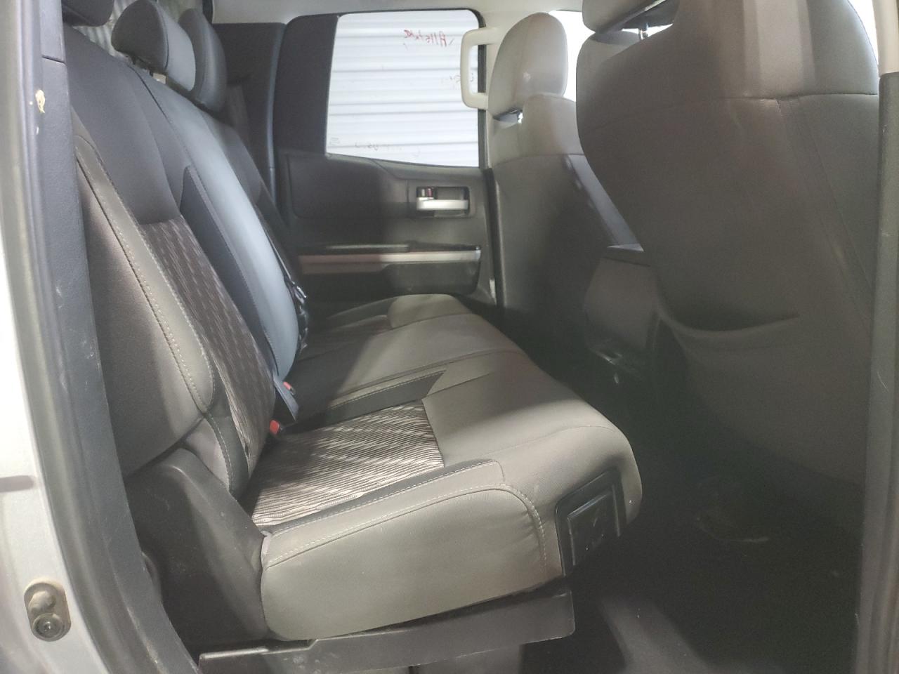 2019 Toyota Tundra - Image 11