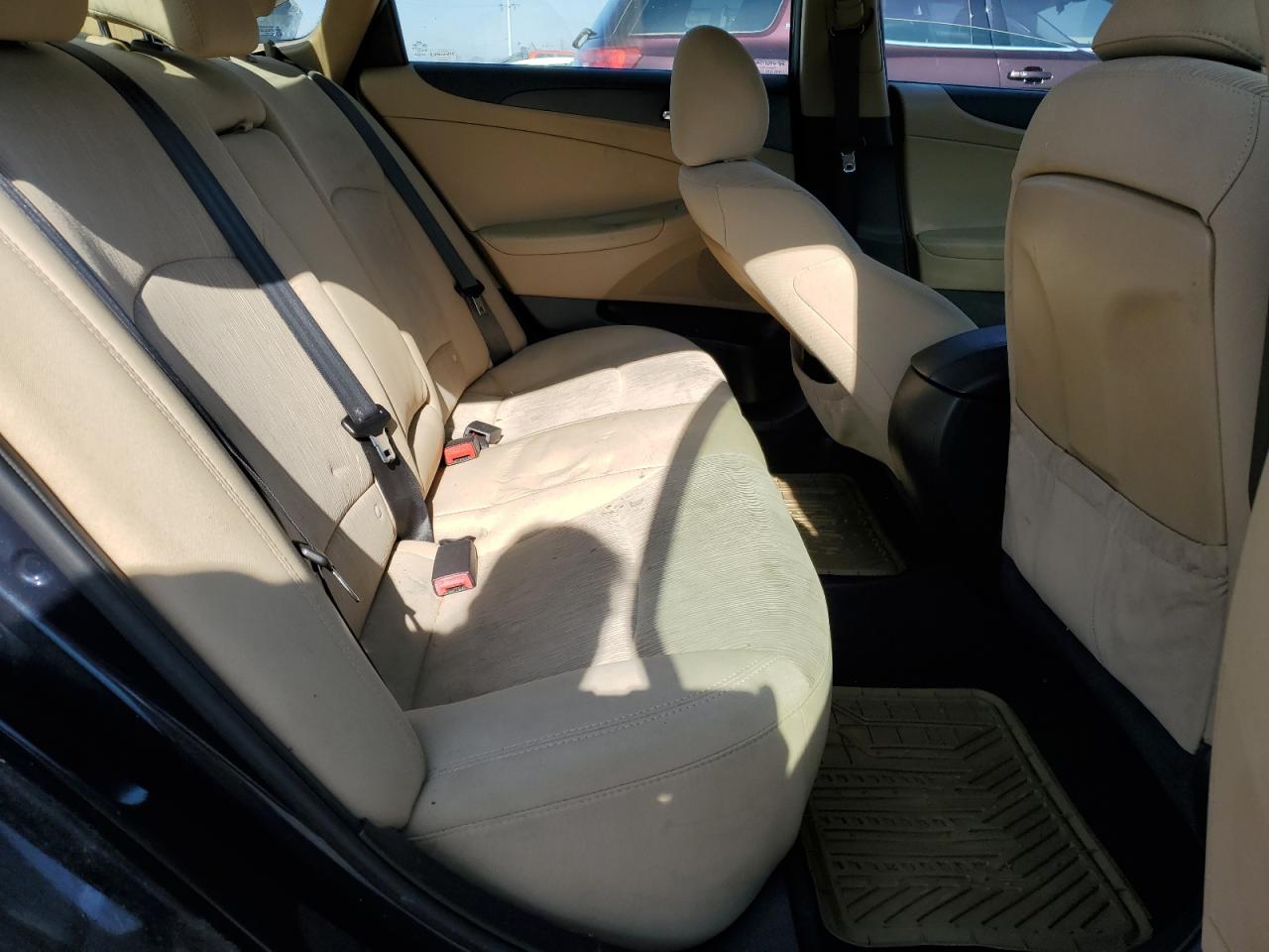 2013 Hyundai Sonata - Image 10