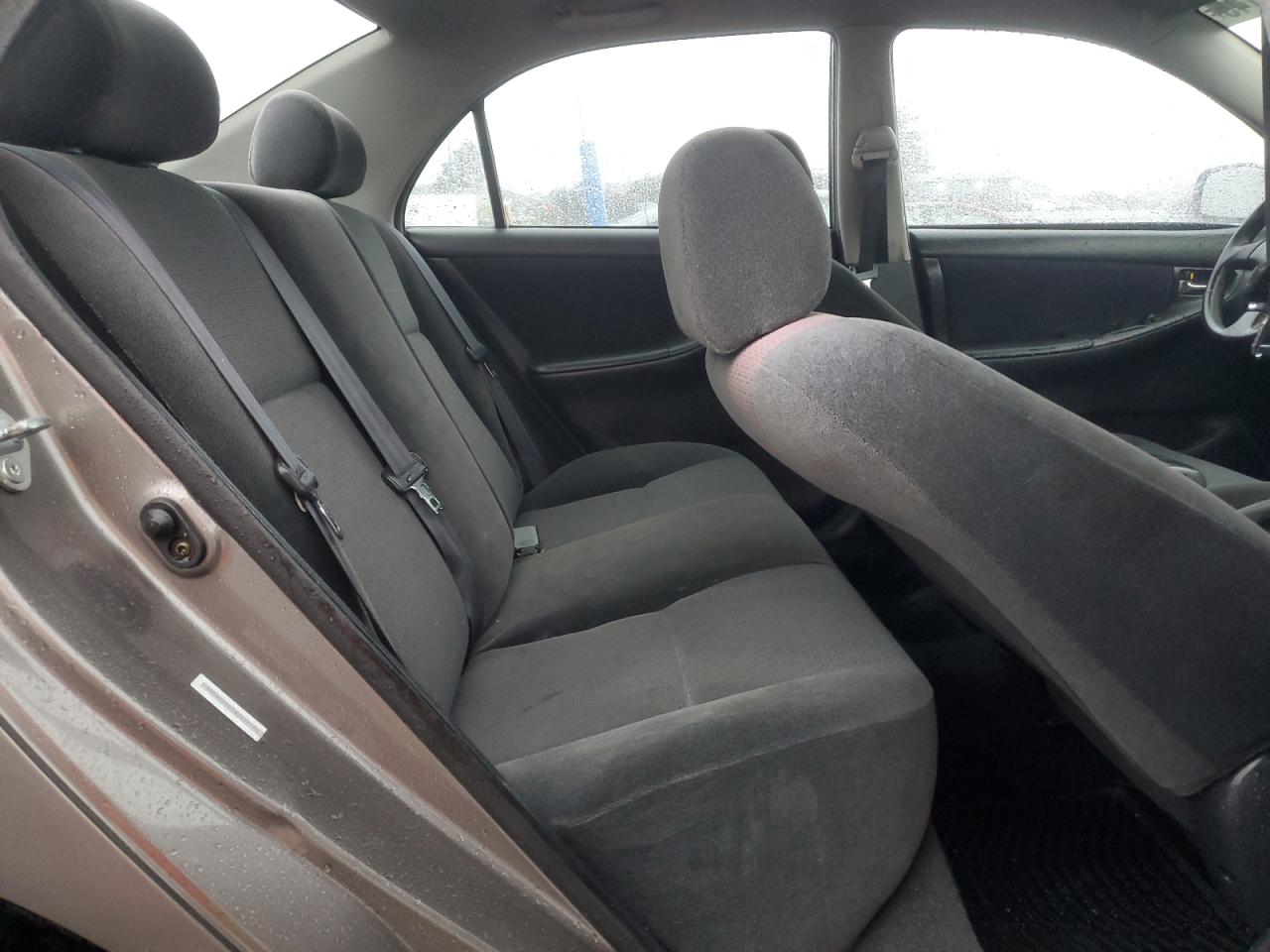 2004 Toyota Corolla - Image 10