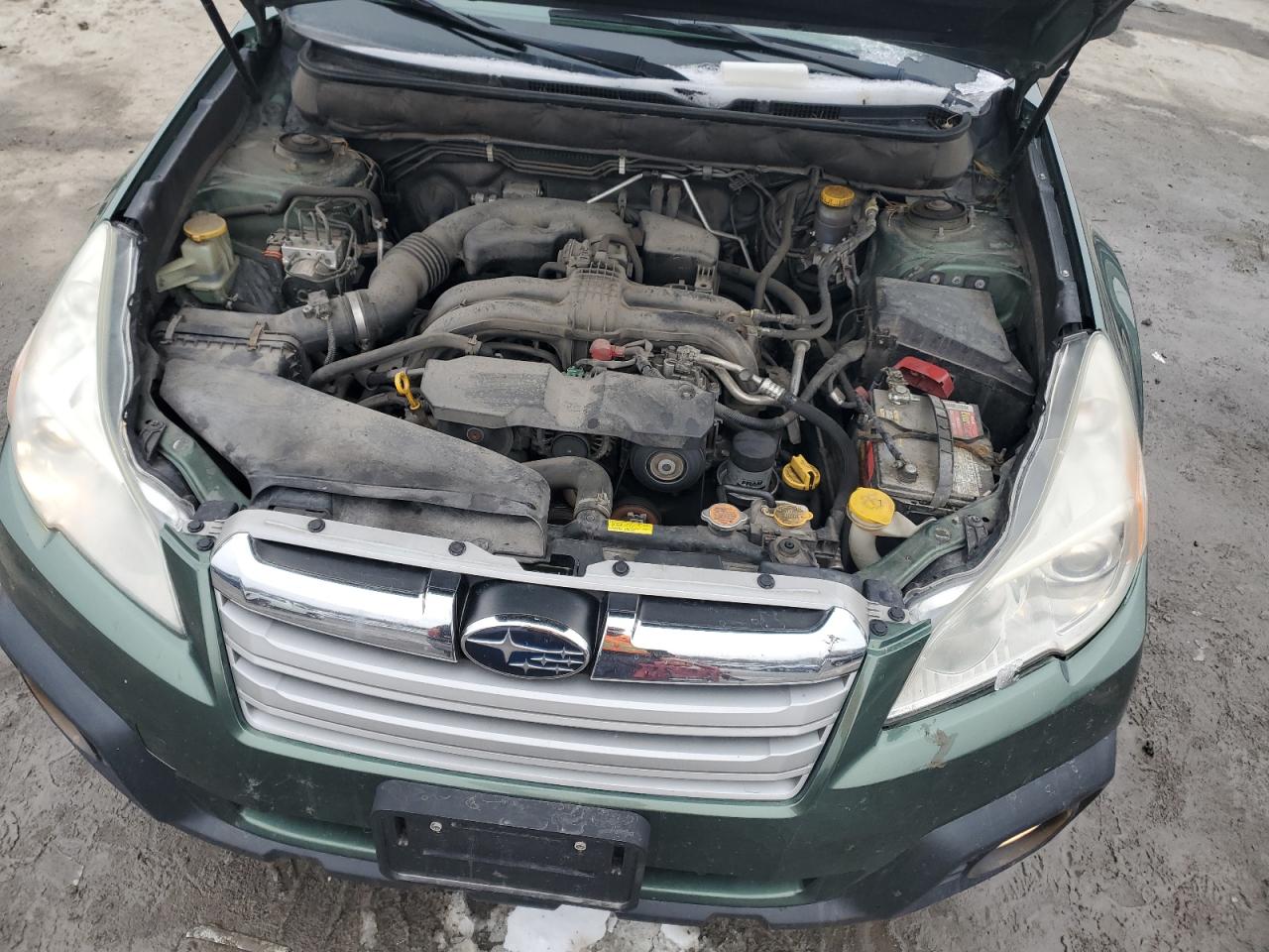 2014 Subaru Outback - Image 12