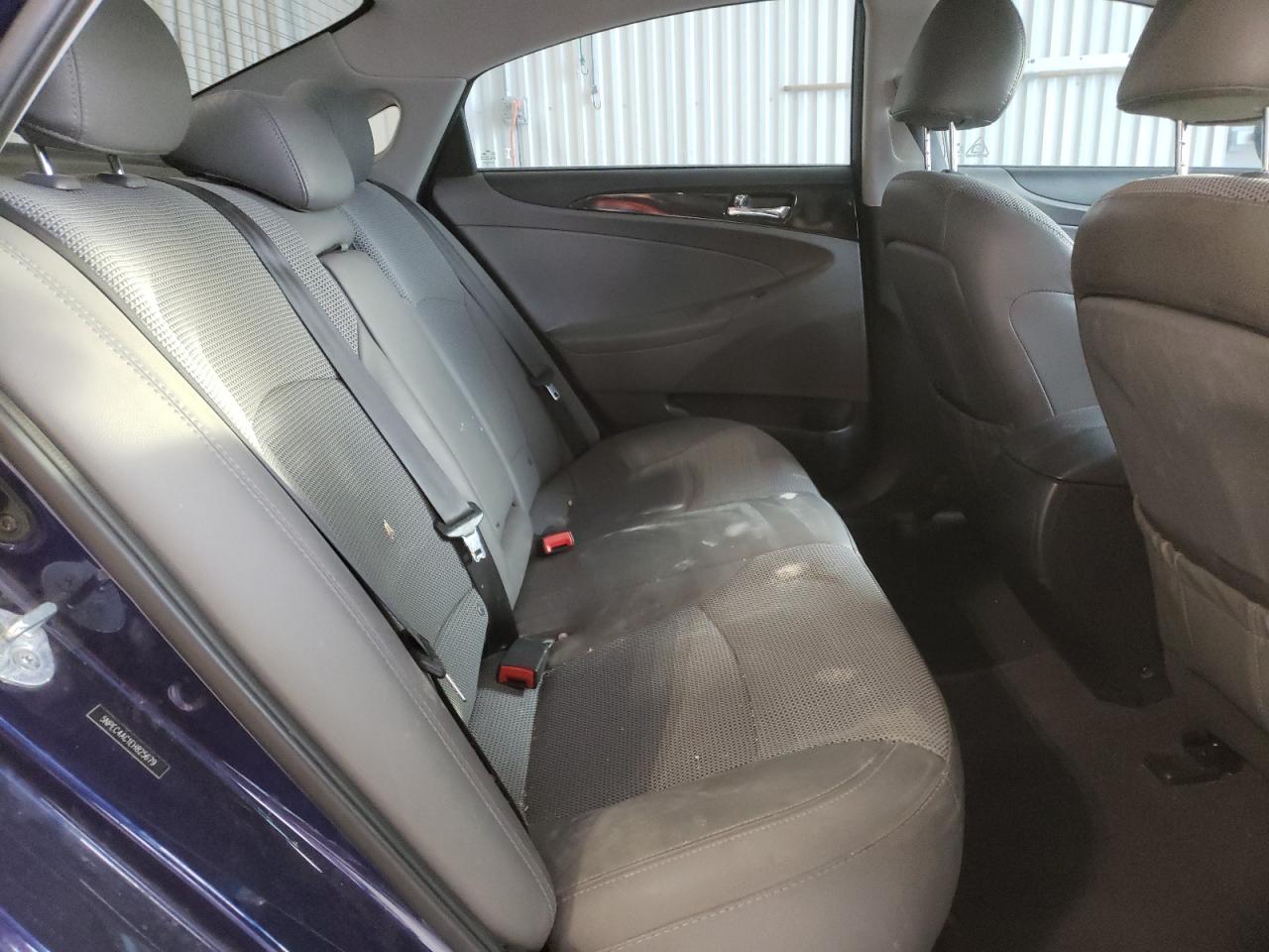 2014 Hyundai Sonata - Image 10