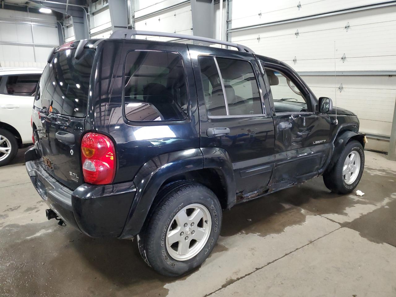 2004 Jeep Liberty (North America) - Image 3