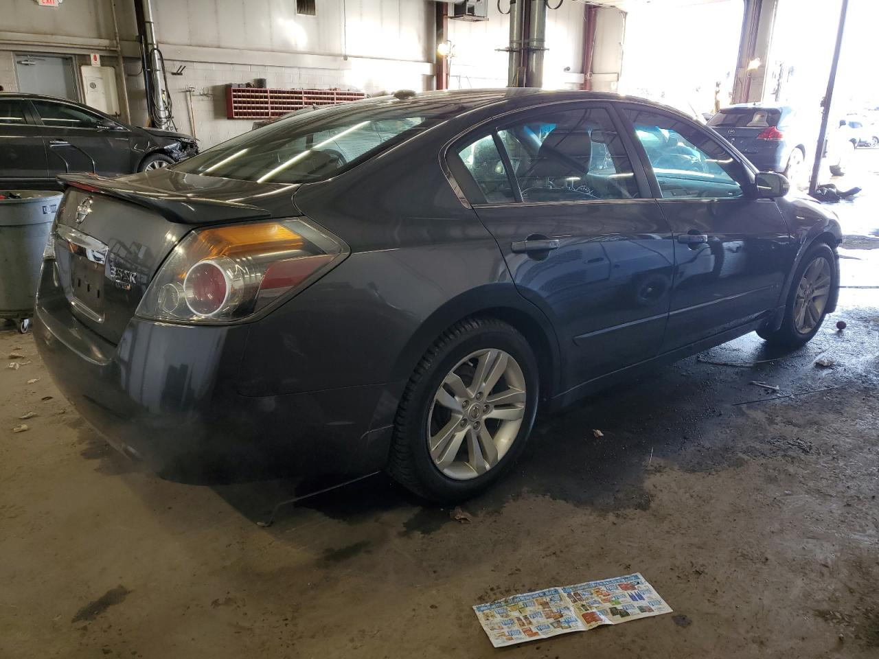 2010 Nissan Altima - Image 3
