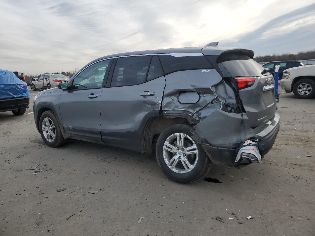 2020 GMC Terrain - Image 2