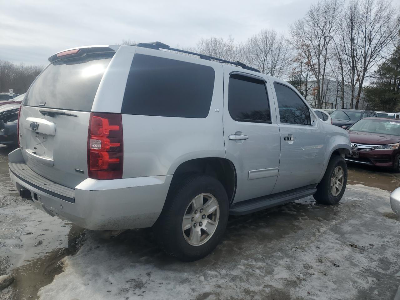 2014 Chevrolet Tahoe - Image 3