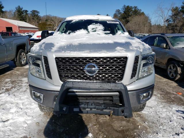 2017 NISSAN TITAN XD SL