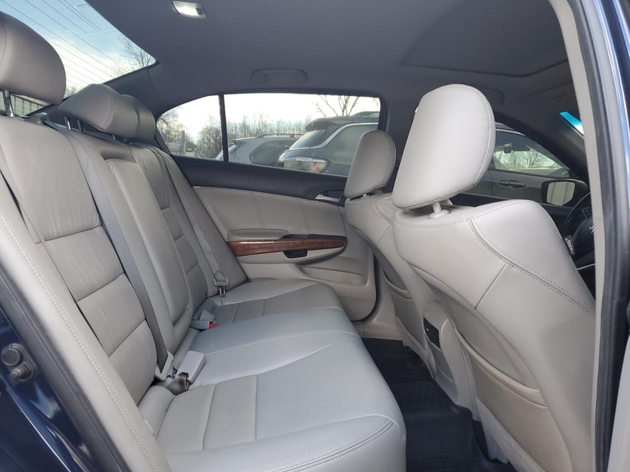 2012 Honda Accord - Image 10
