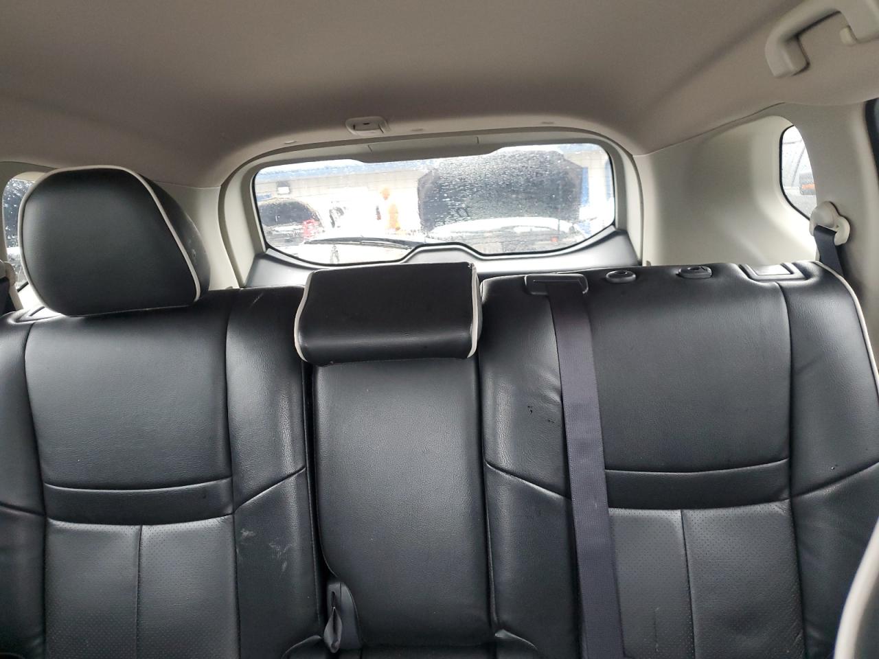 2016 Nissan Rogue - Image 10