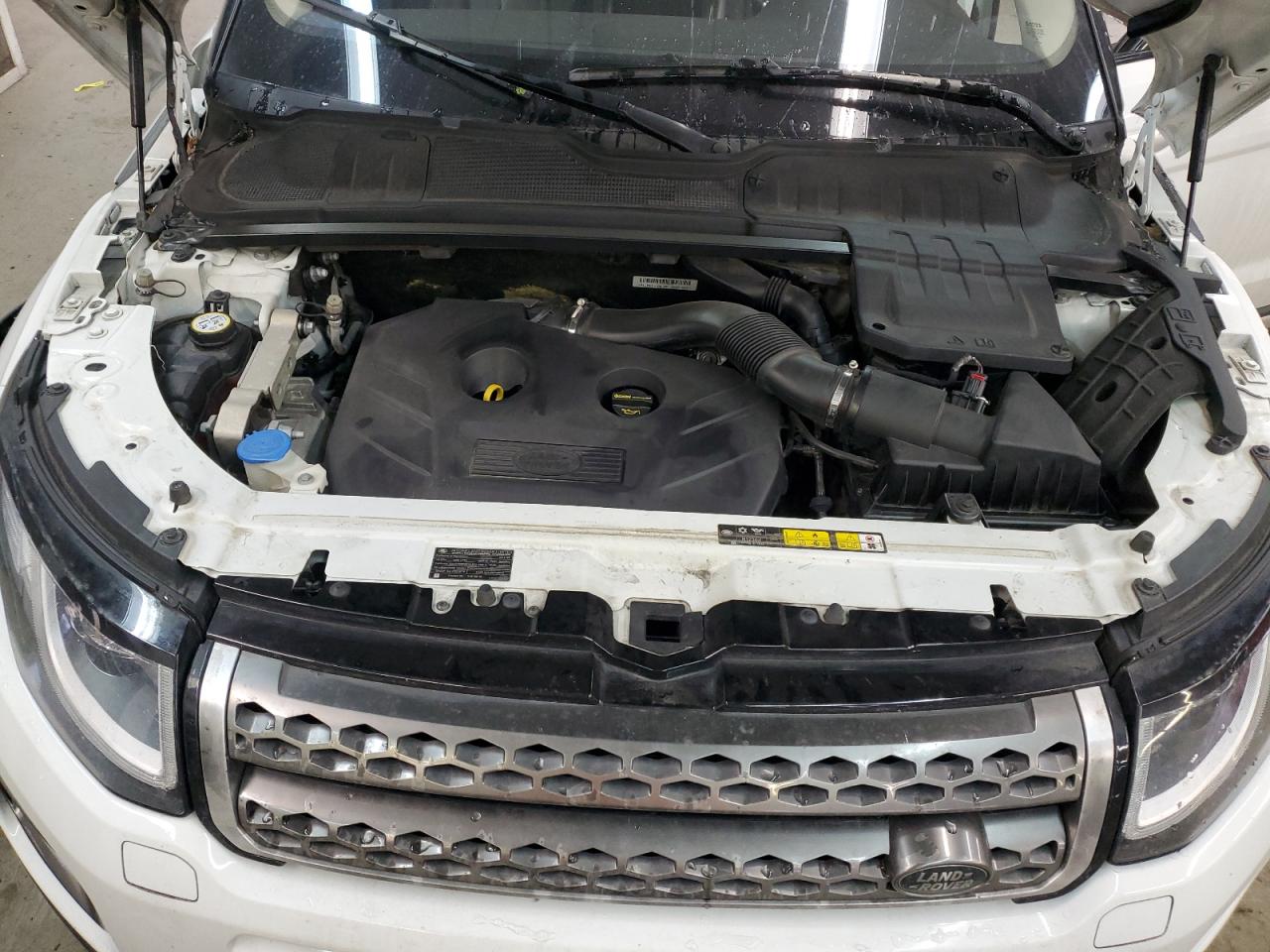 2016 Land Rover Range Rover - Image 14