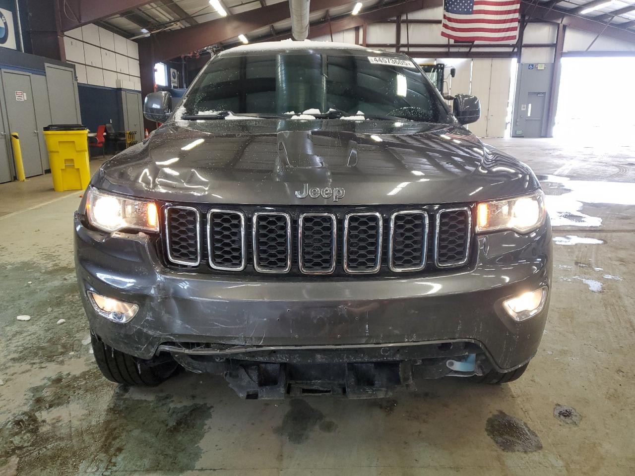 2017 Jeep Grand Cherokee - Image 5