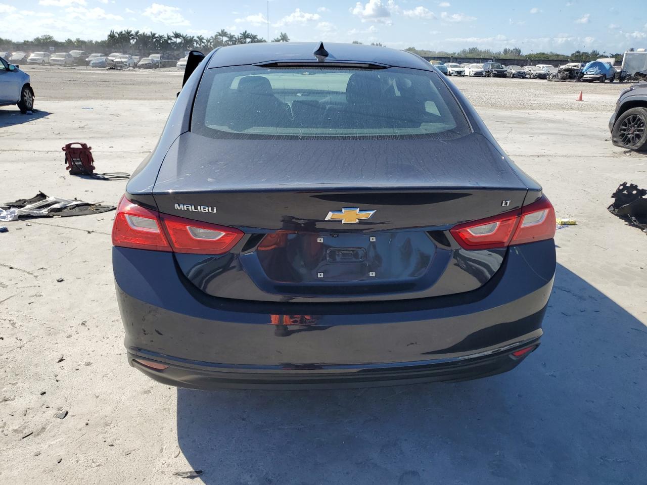 2023 Chevrolet Malibu - Image 6