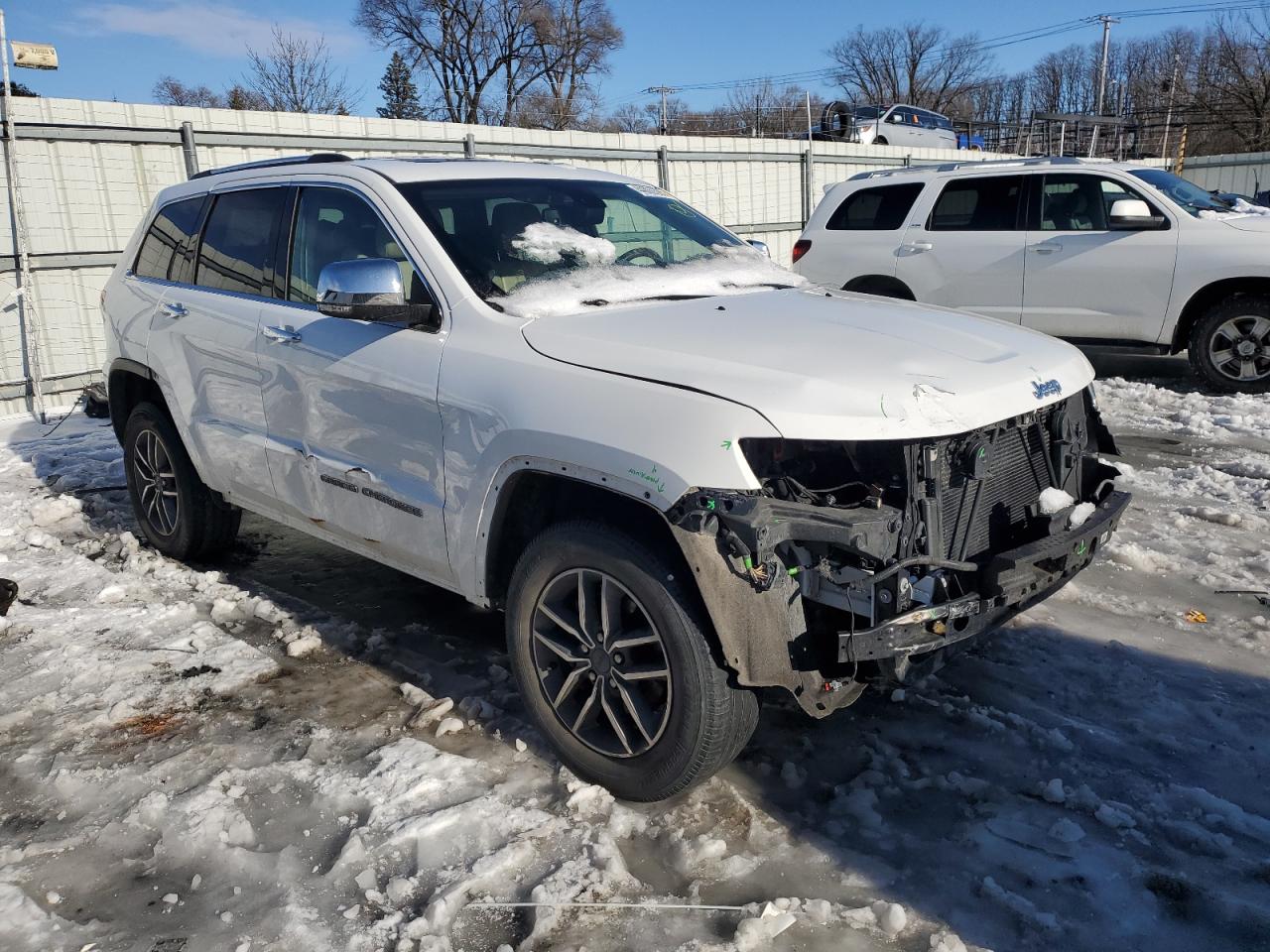 2020 Jeep Grand Cherokee - Image 4